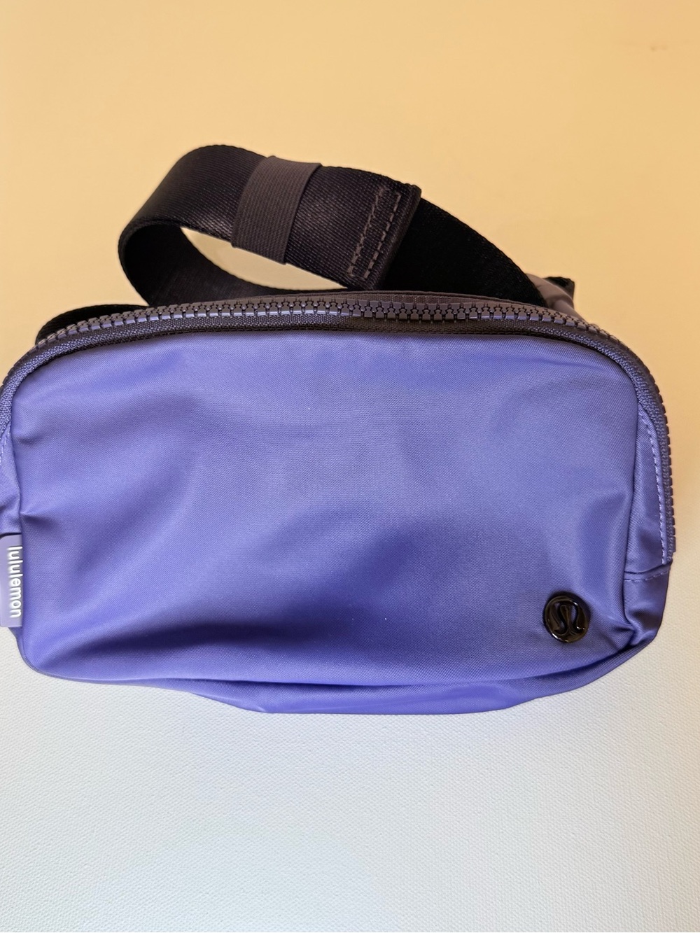 Lululemon Everywhere Belt Bag 1L – Atmospheric Purple / Lilac Play